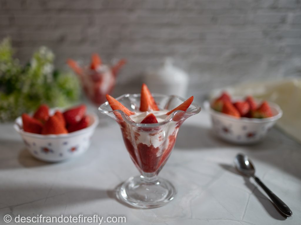 Copa de yogur con fresas