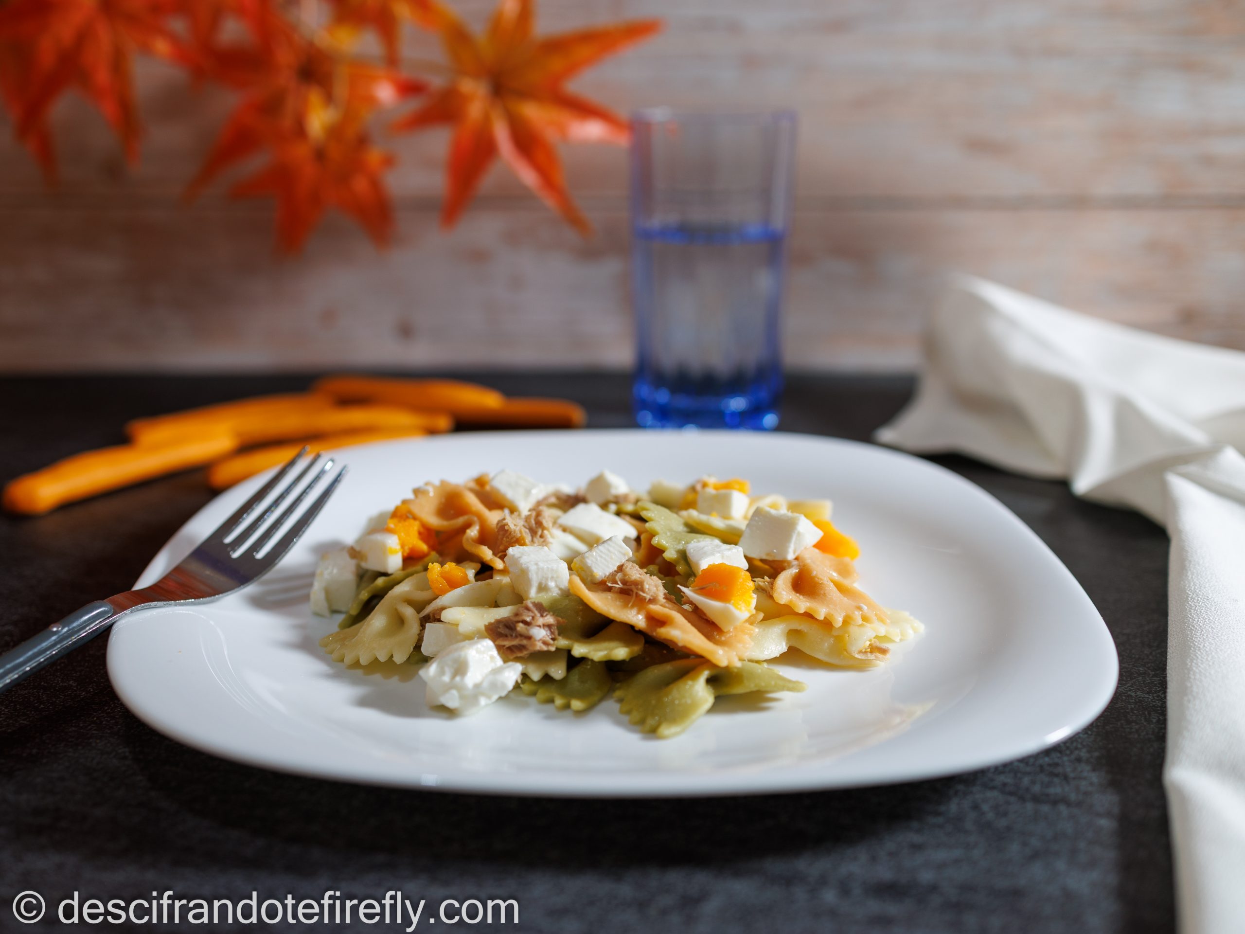 Ensalada de pasta, atún y huevo
